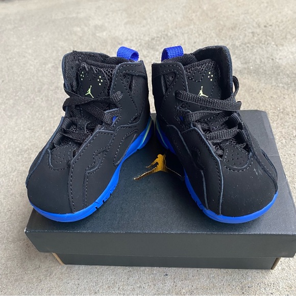 NWT Jordan True Flight Toddler Sneaker Size 4C Black and Royal Blue - Picture 7 of 16